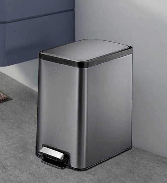 Slim Pedal Bin with Fingerprint-Resistant Coating – Space-Saving & Durable