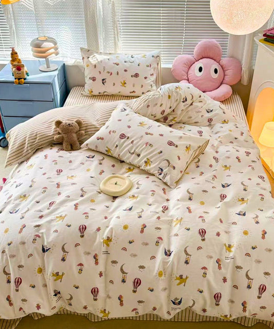 Dreamy Skies Kids Cotton Bedsheet Set (Cream White)