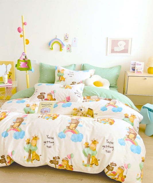 Pastel Cartoon Animal Print Kids Cotton Bedsheet Set – Off White