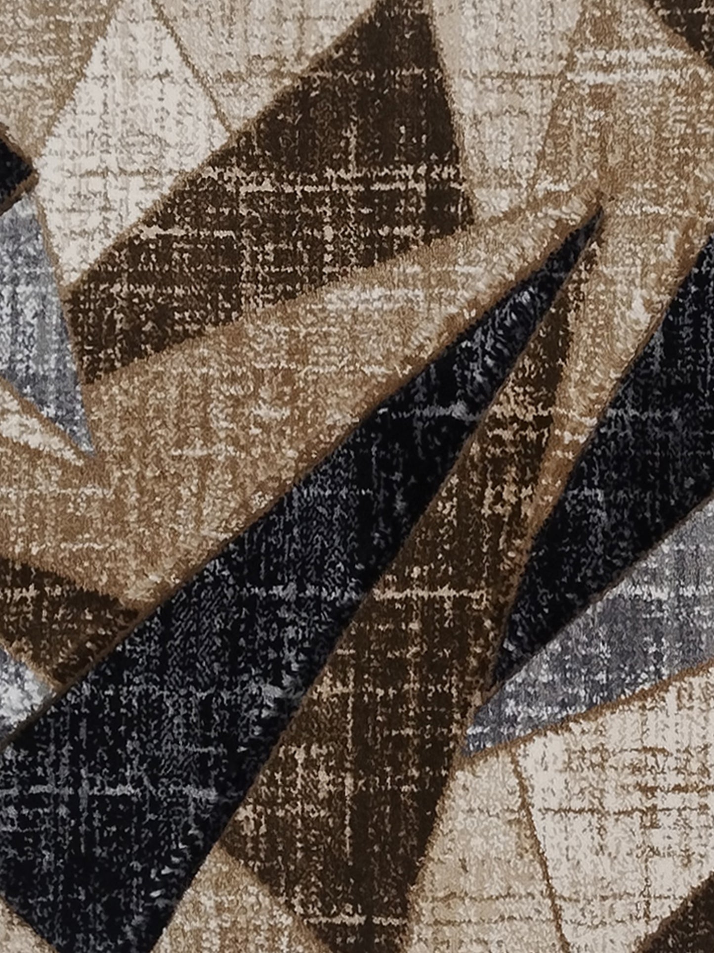 Taupe Charcoal Geometric Triangle Runner – Modern Abstract Plush Runner