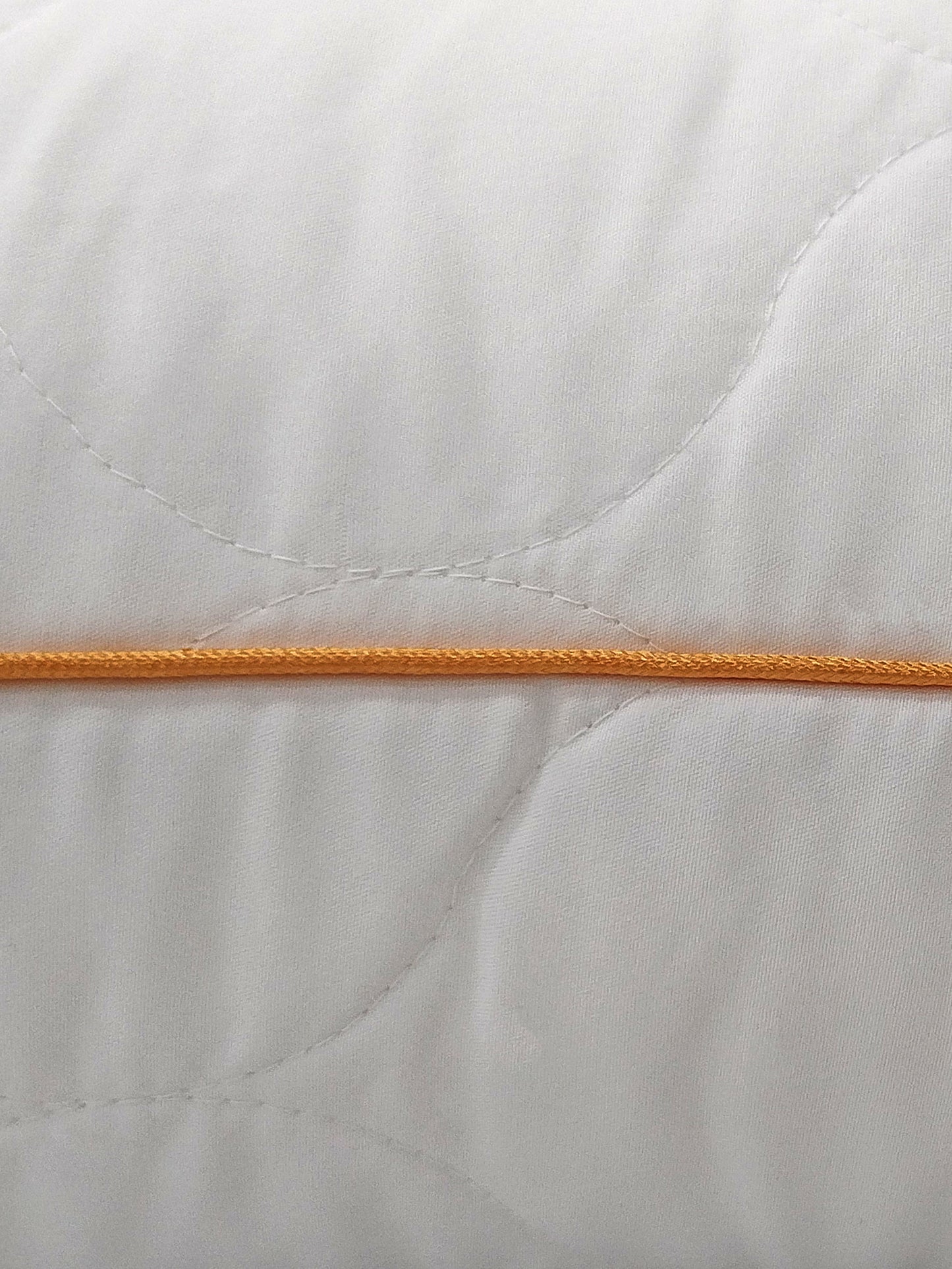 Microfiber Pillow – Lightweight, Perfect Support, Shape Retention, 45x68cm