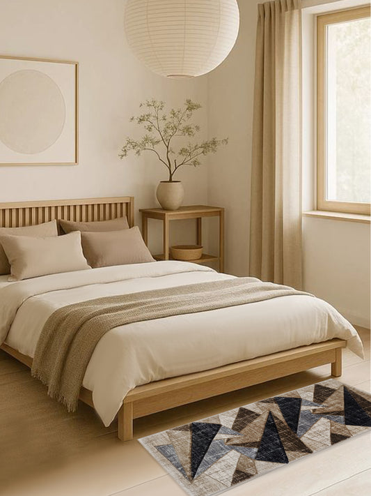 Taupe Charcoal Geometric Triangle Runner – Modern Abstract Plush Runner