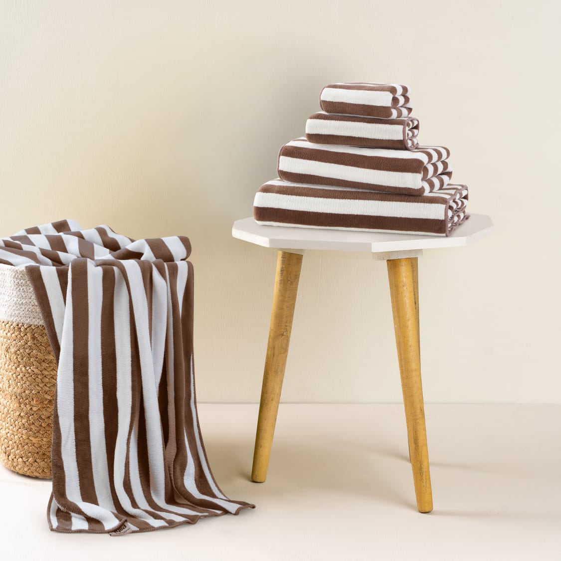 Stylla Zebra 4-Piece Striped Towel Set – Super Absorbent & Easy Dry