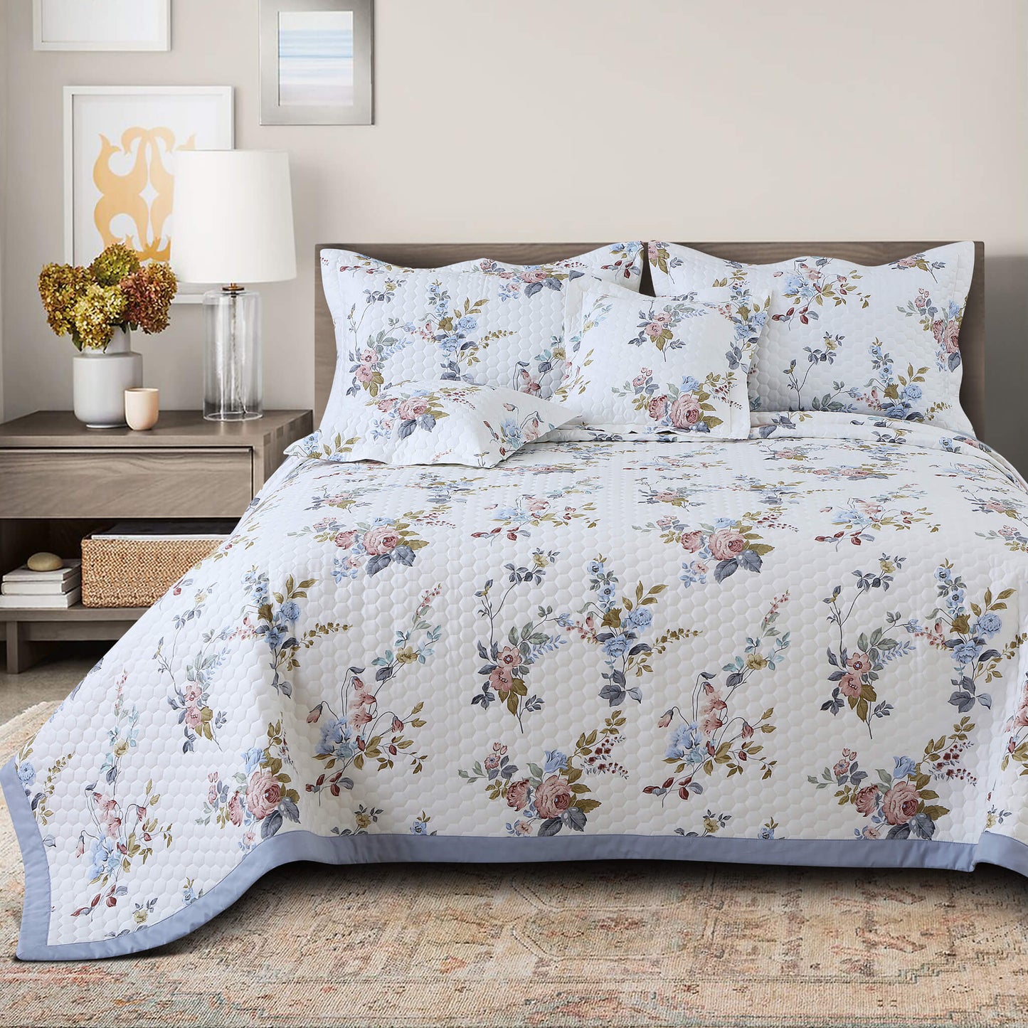 Elegant White Floral King Size 5 Pieces Quilted Cotton Bedcover Set