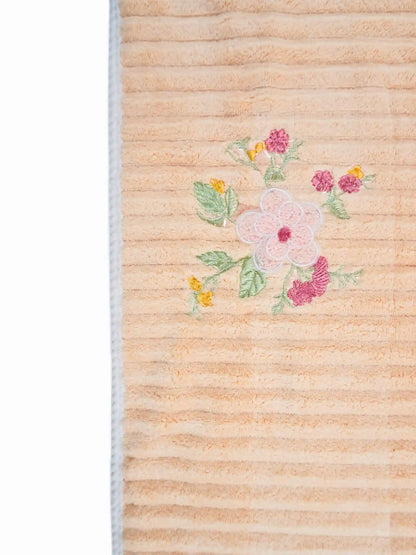 French Lilly Floral Ultra-Soft Bath Towel 