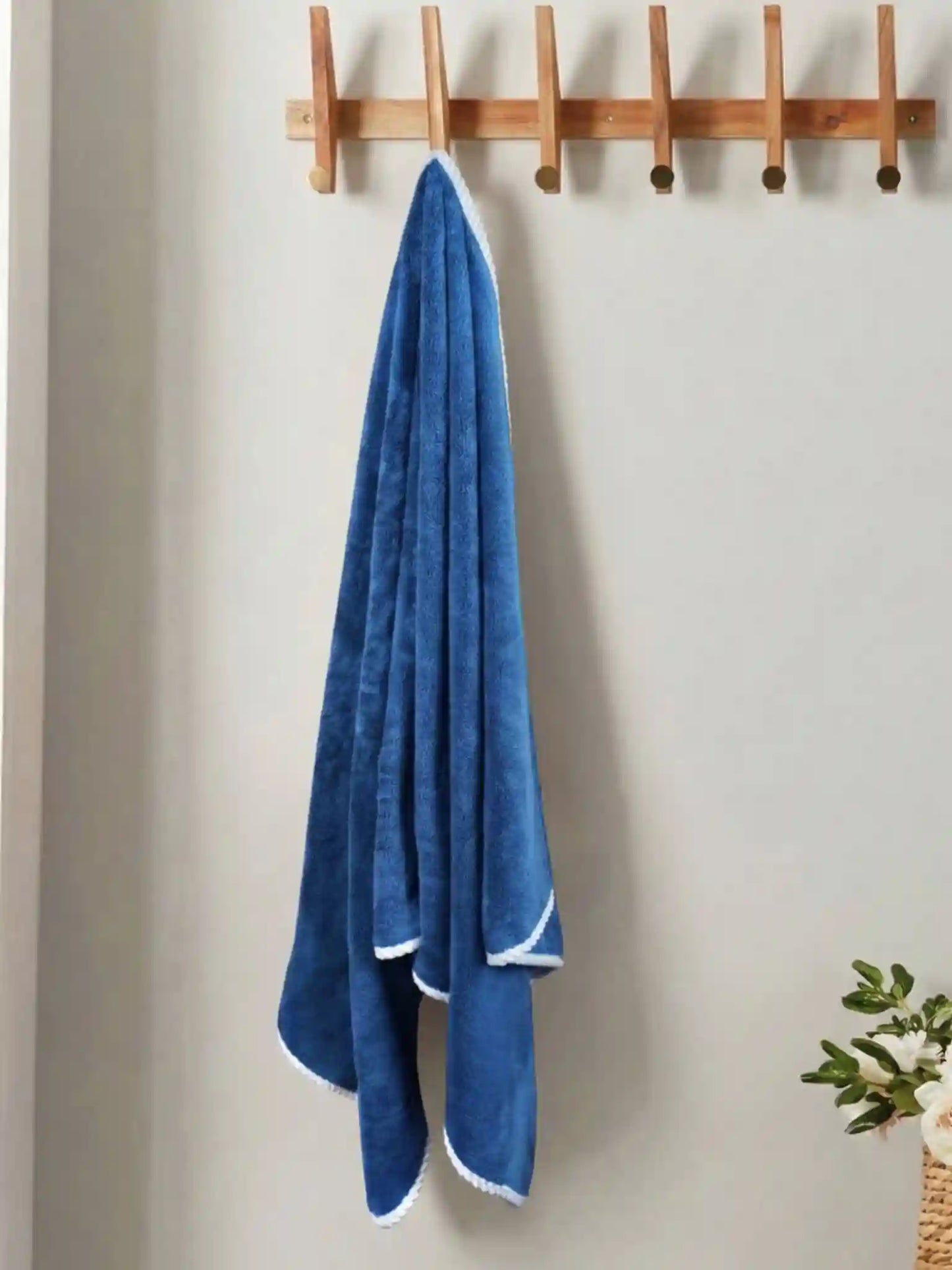 Plush Comfort, Extra Absorbent Quick Dry Medium Bath Towel – 100% Cotton
