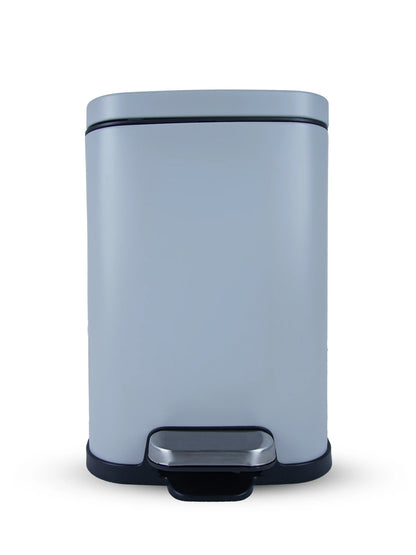 Eco-Friendly Step Trash Bin with Fingerprint-Resistant Finish