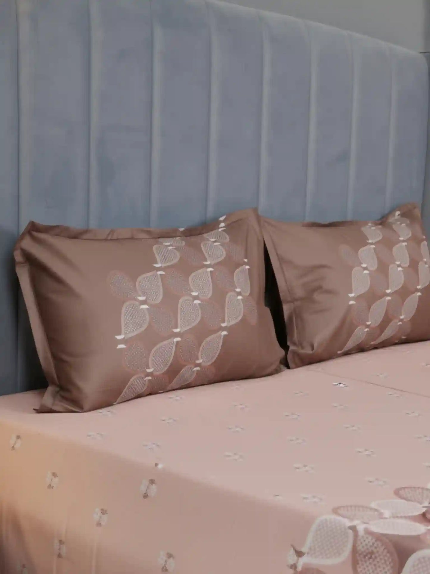 Soft Feel, Abstract King Bed Sheet Set with 2 Pillow Cases – 100% Cotton (300 TC)