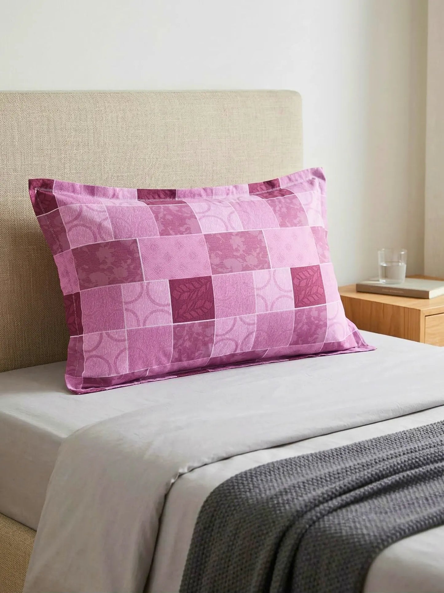 AtoZ Home Decor Cotton Pillow & Checkerd Pillow Cover Combo Set