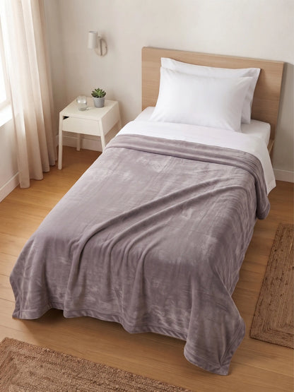 Atoz Home Decor Soft & Fluffy Single Plush Blanket – Light-Reflecting Velvet Fleece Bed Throw.