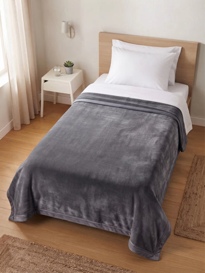 Atoz Home Decor Soft & Fluffy Single Plush Blanket – Light-Reflecting Velvet Fleece Bed Throw.