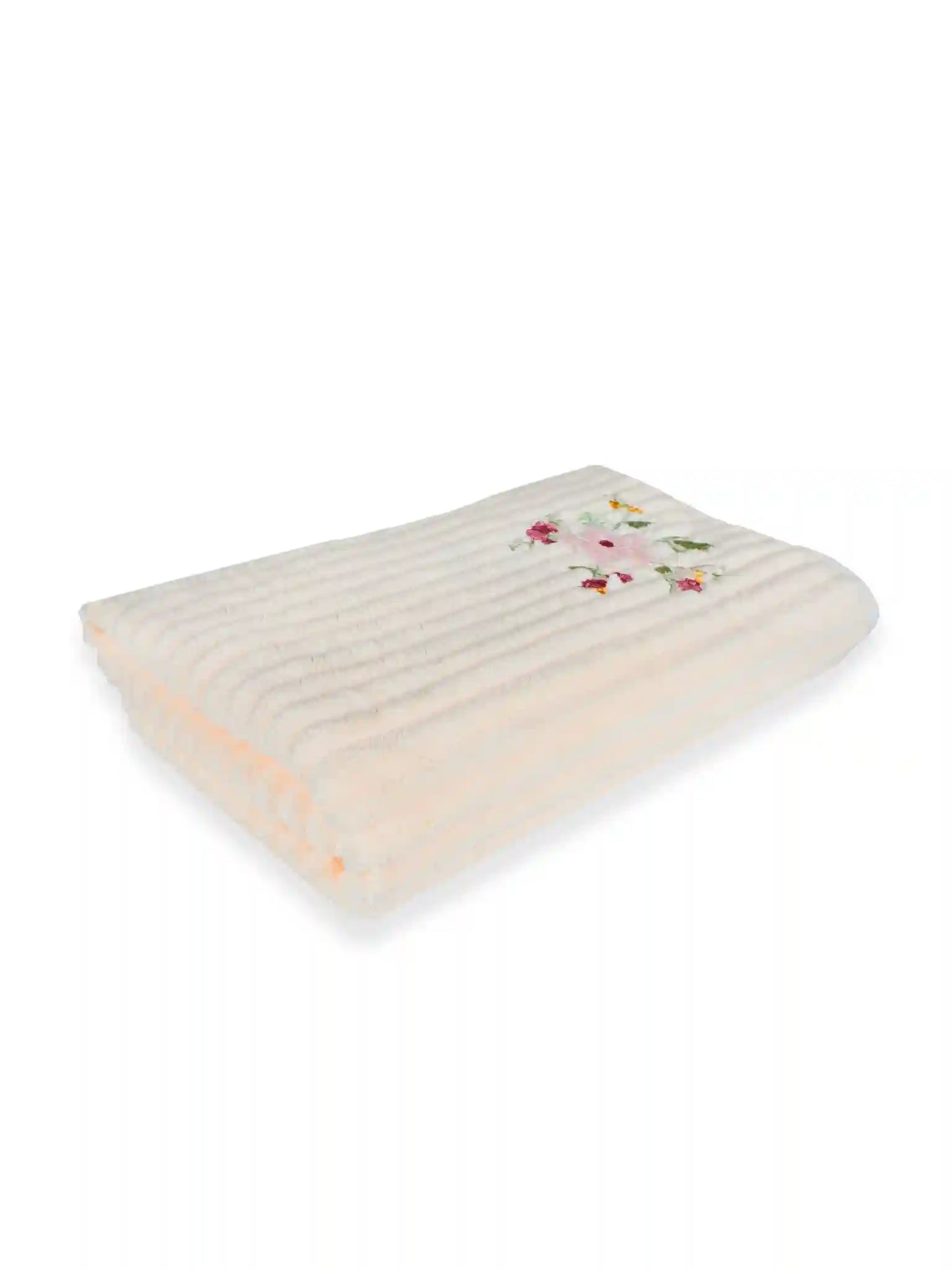 French Lilly Floral Ultra-Soft Bath Towel 