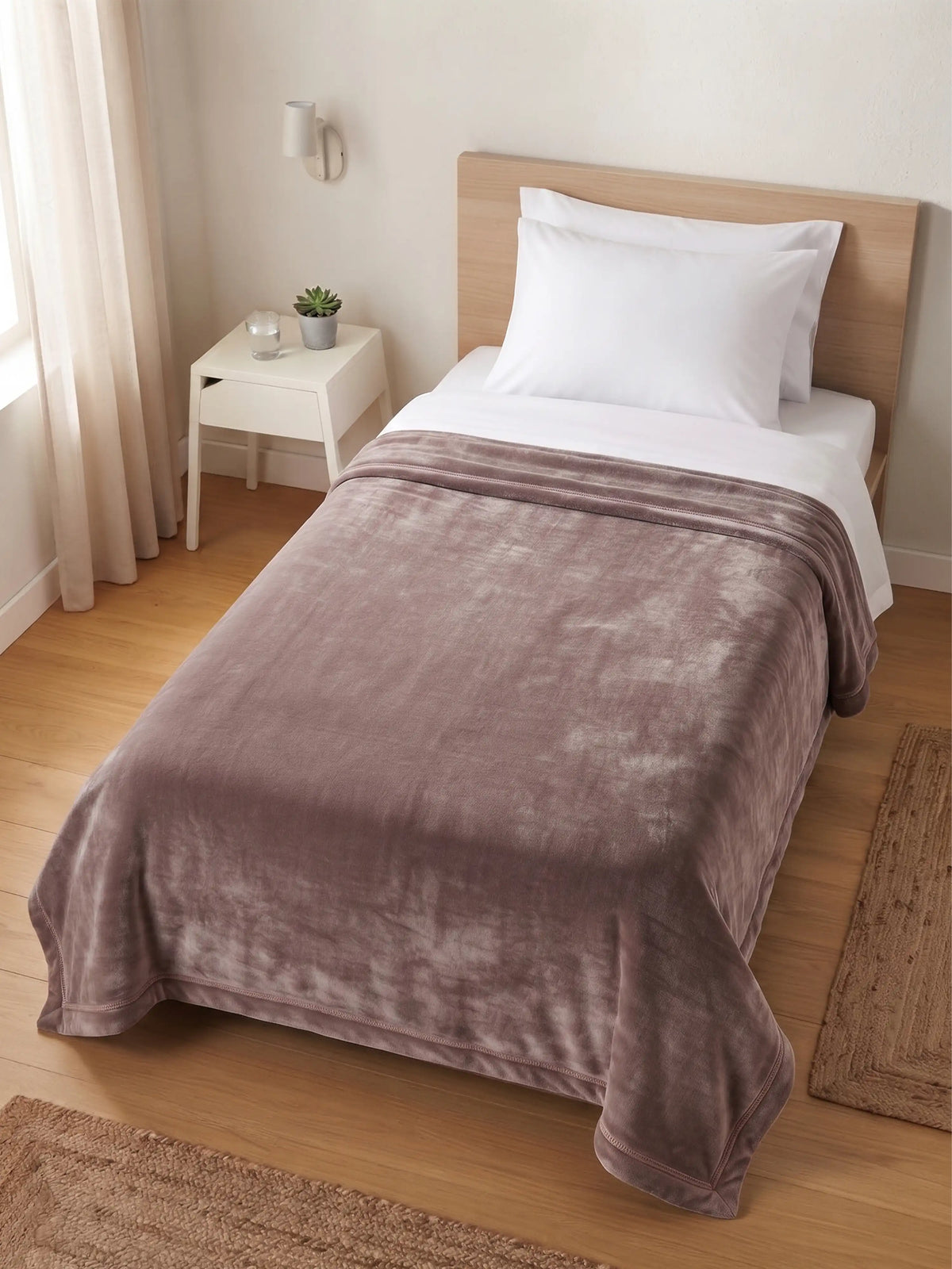 Atoz Home Decor Soft & Fluffy Single Plush Blanket – Light-Reflecting Velvet Fleece Bed Throw.