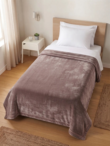 Atoz Home Decor Soft & Fluffy Single Plush Blanket – Light-Reflecting Velvet Fleece Bed Throw.