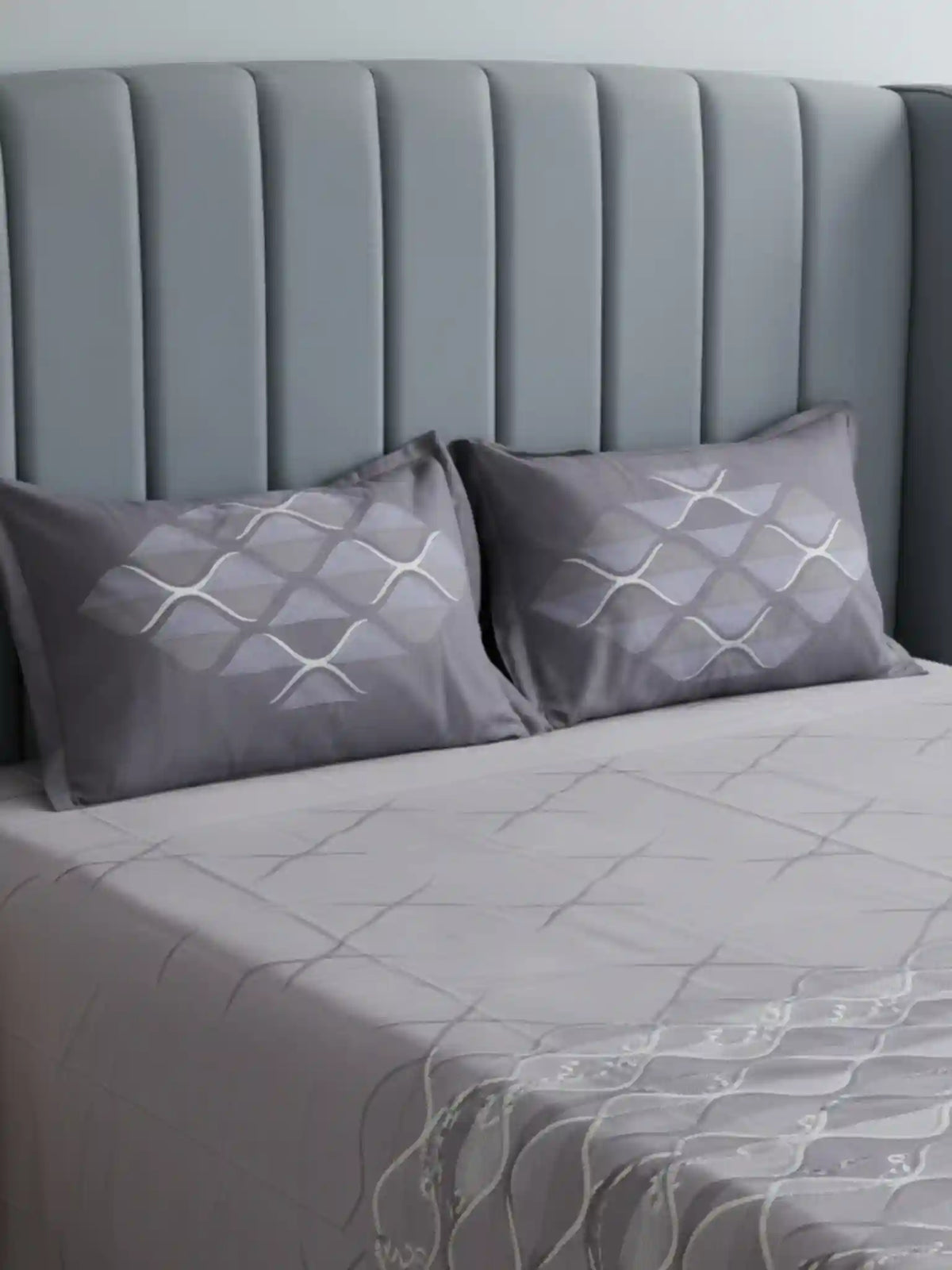 Soft Feel, Ogee Pattern King Bed Sheet Set with 2 Pillow Cases – 100% Cotton (300 TC)