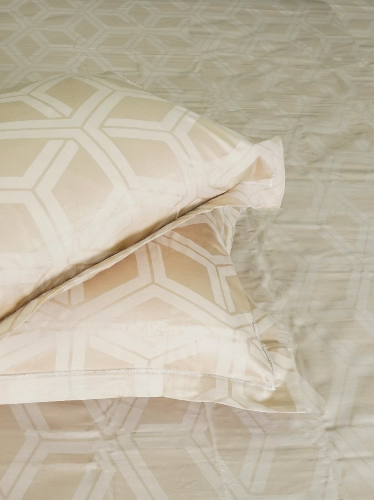Soft Feel, Modern Geometric King Bed Sheet Set – 100% Cotton (300 TC)