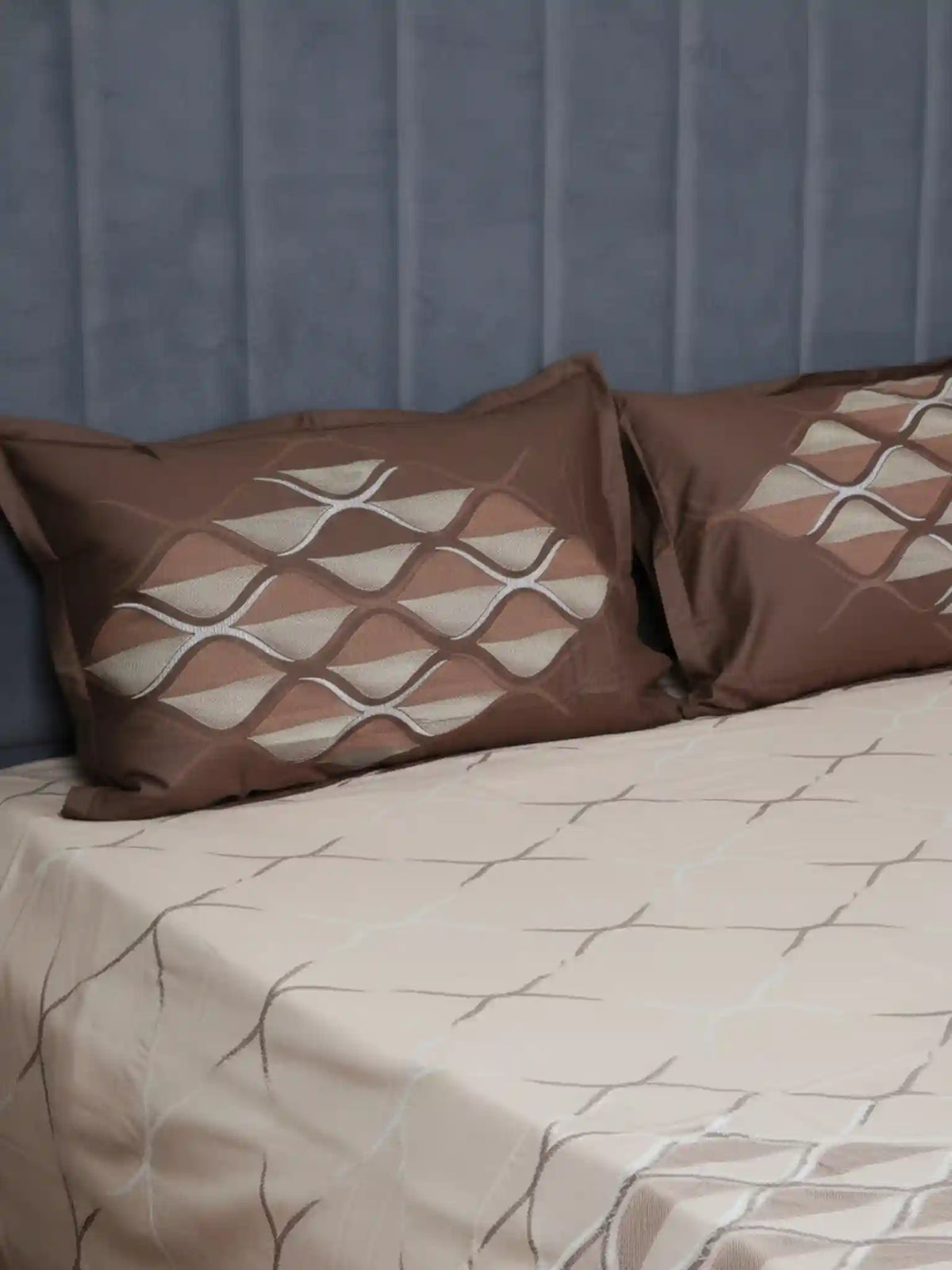 Soft Feel, Ogee Pattern King Bed Sheet Set with 2 Pillow Cases – 100% Cotton (300 TC)