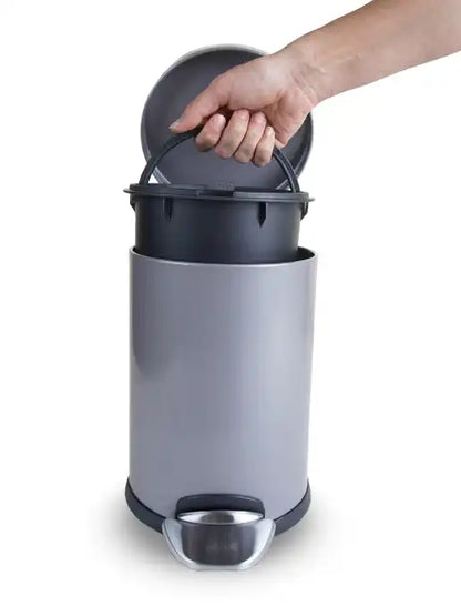 Sleek Step-On Trash Bin – Smudge-Resistant Steel, Hands-Free Design