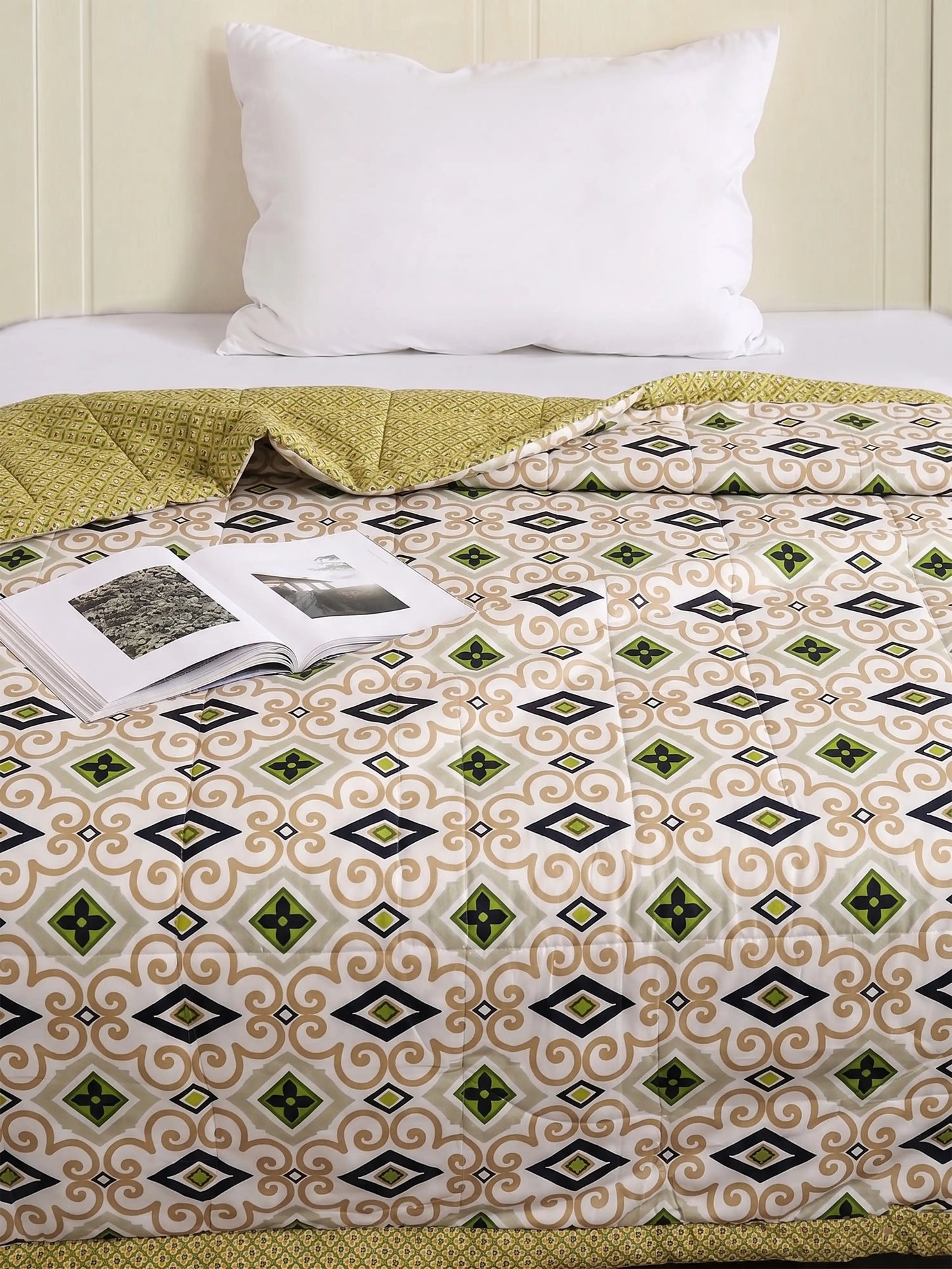 AC Comforter Soft Geometric Boho Quilt Lightweight (220x240 cm)