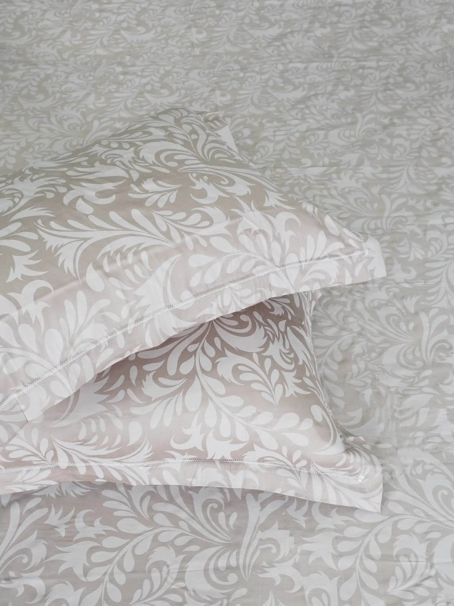 Soft Feel, Elegant Damask Pattern King Bed Sheet Set – 100% Cotton (300 TC)