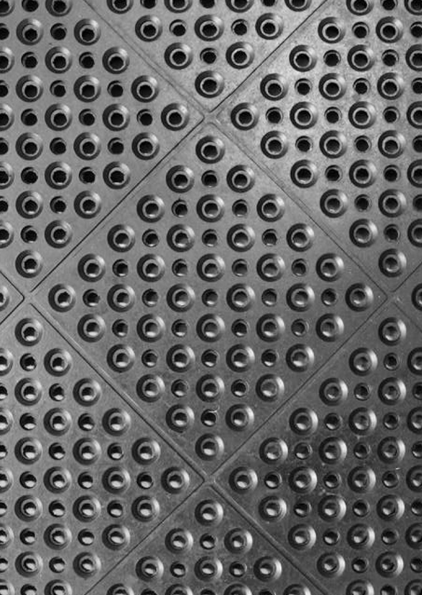 AtoZ Home Decor Heavy-Duty Industrial Hollow Rubber Mat (60x90 cm, Black)