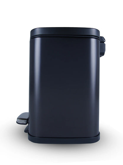 Eco-Friendly Step Trash Bin with Fingerprint-Resistant Finish