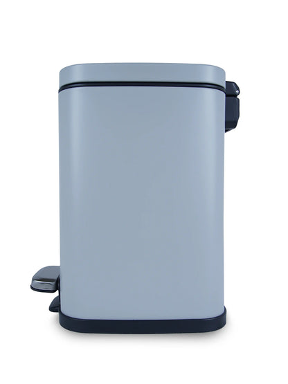 Eco-Friendly Step Trash Bin with Fingerprint-Resistant Finish