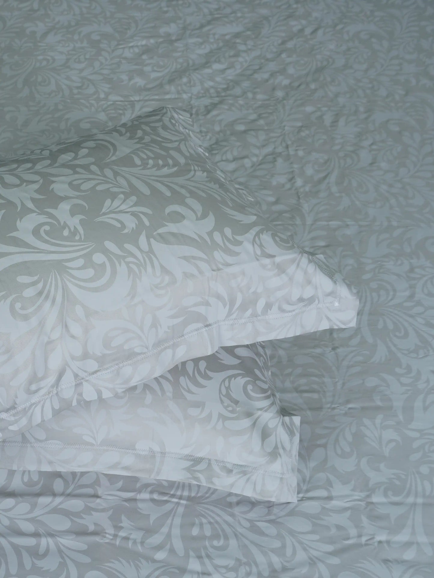 Soft Feel, Elegant Damask Pattern King Bed Sheet Set – 100% Cotton (300 TC)