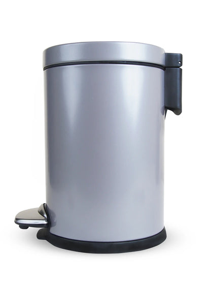 Sleek Step-On Trash Bin – Smudge-Resistant Steel, Hands-Free Design