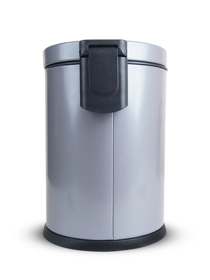 Sleek Step-On Trash Bin – Smudge-Resistant Steel, Hands-Free Design