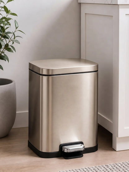 Eco-Friendly Step Trash Bin with Fingerprint-Resistant Finish