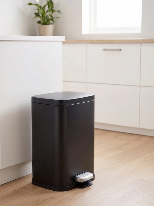 Eco-Friendly Step Trash Bin with Fingerprint-Resistant Finish
