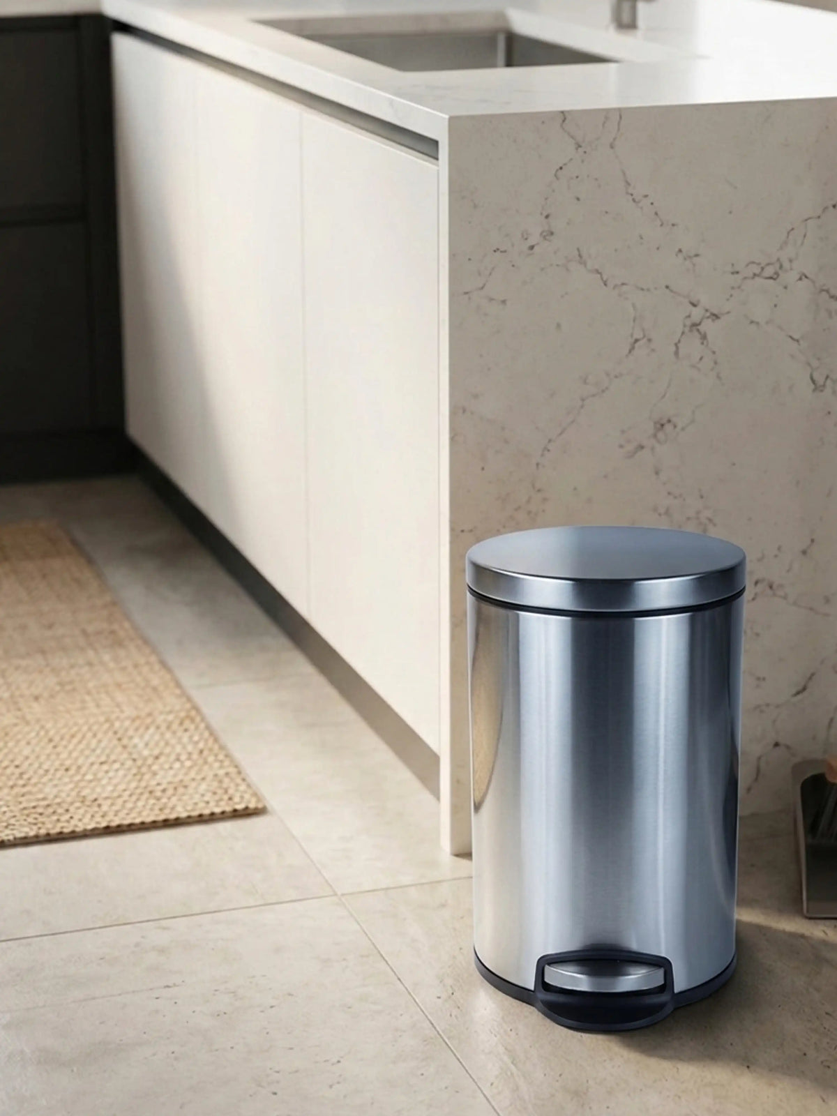 Soft-Close Step Trash Bin – Elegant & Functional Design