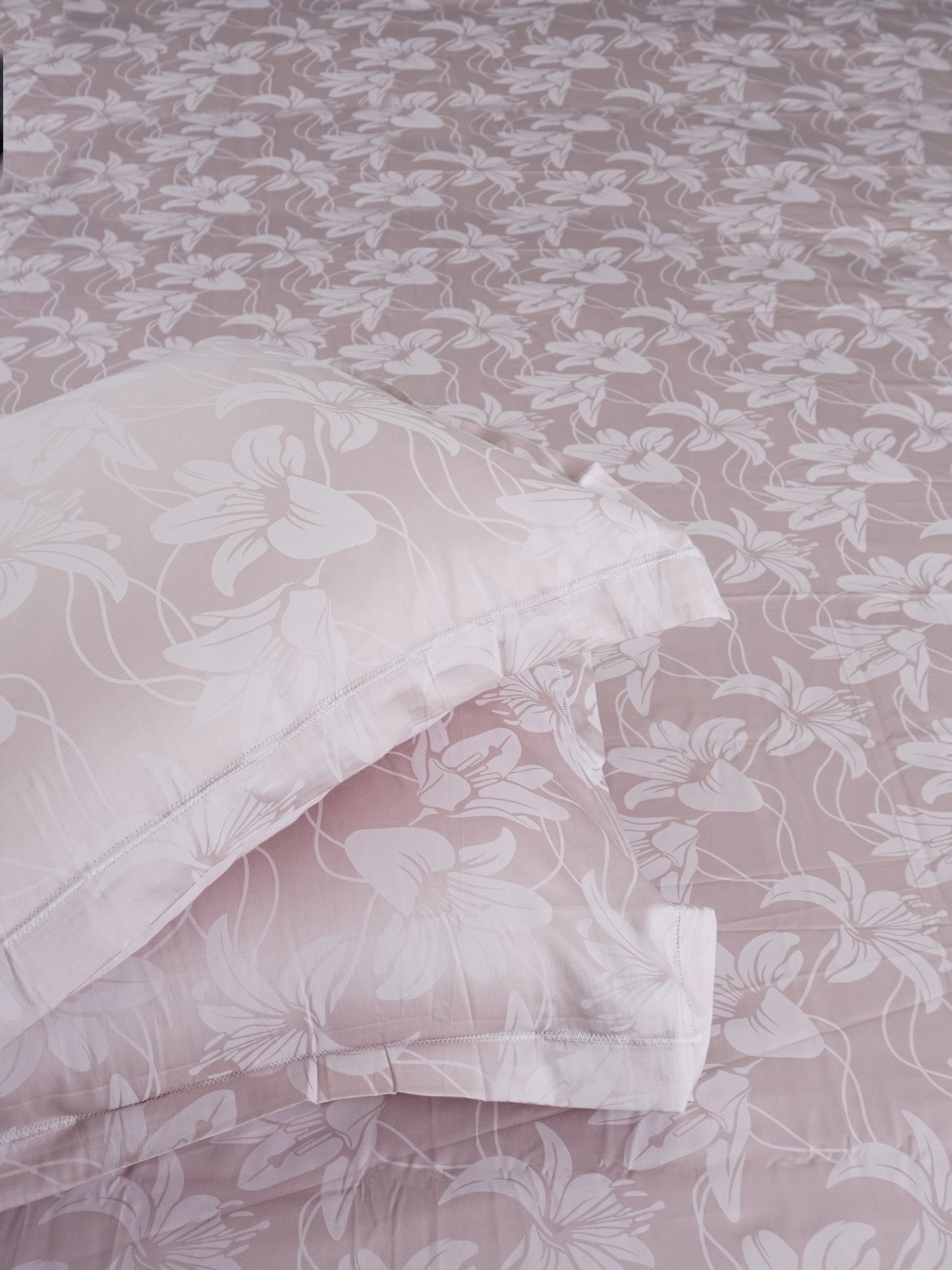 Soft Feel, Botanical Floral Lily King Bed Sheet Set – 100% Cotton (300 TC)