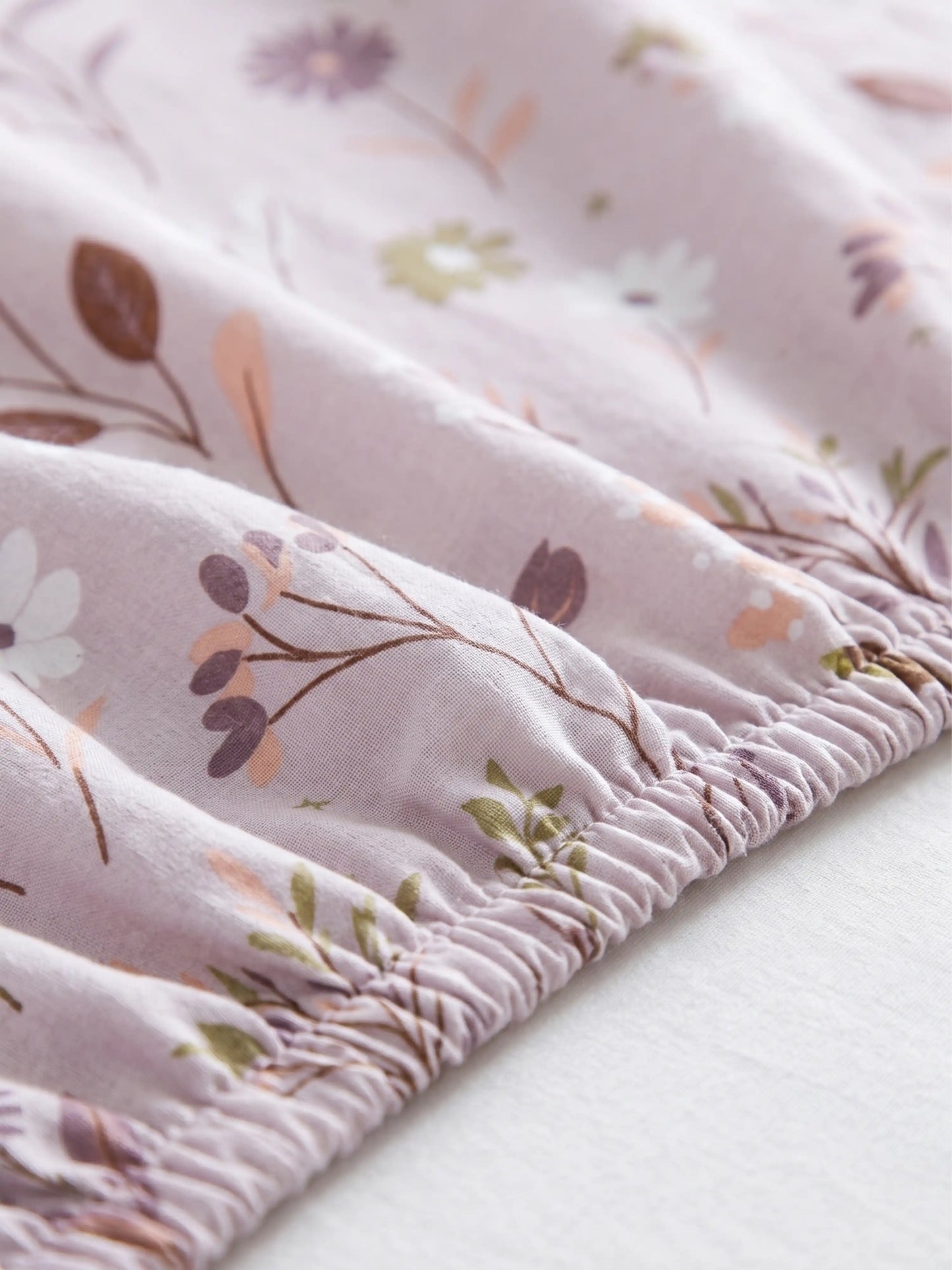 Soft Feel Faint Pink Floral King Bedsheet Set