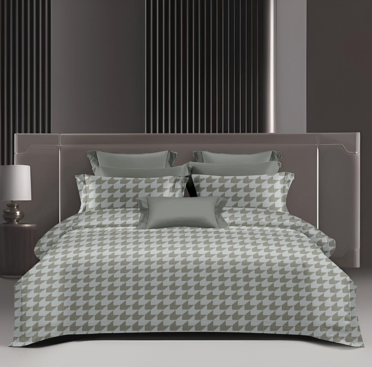 King Size 210 TC Cotton Bedsheet Set with Pillow Covers – Houndstooth Pattern