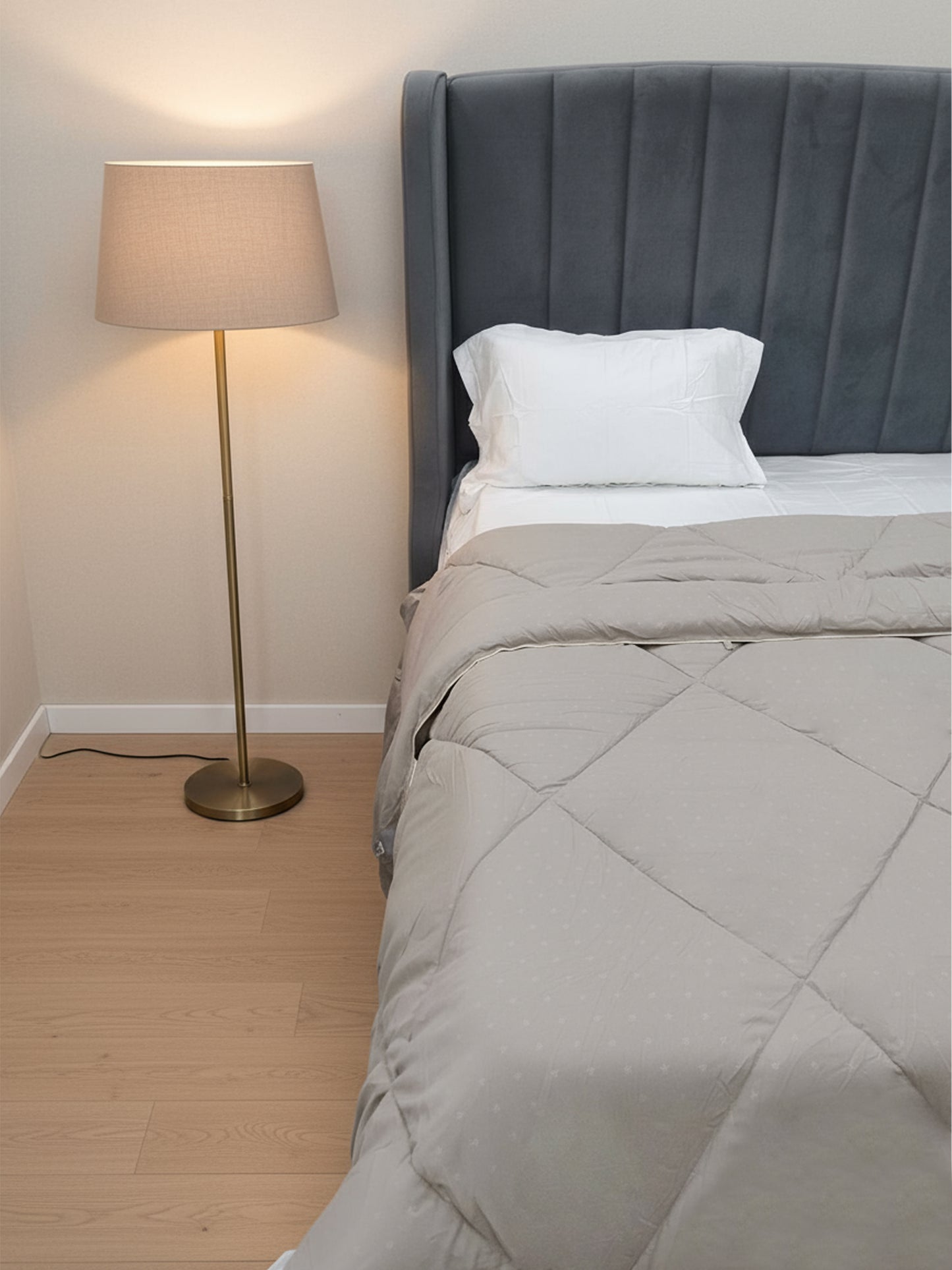 Star Collection Reversible Double Bed Comforter (230x275 cm)