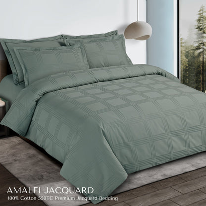 Bold Checkered Jacquard Cotton Bedsheet Set – King Size with Pillow Covers