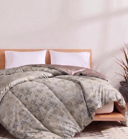 Stylla Mulberry Silk Double Bed AC Comforter (220 cm × 240 cm) – Ultra-Soft Reversible Summer Quilt
