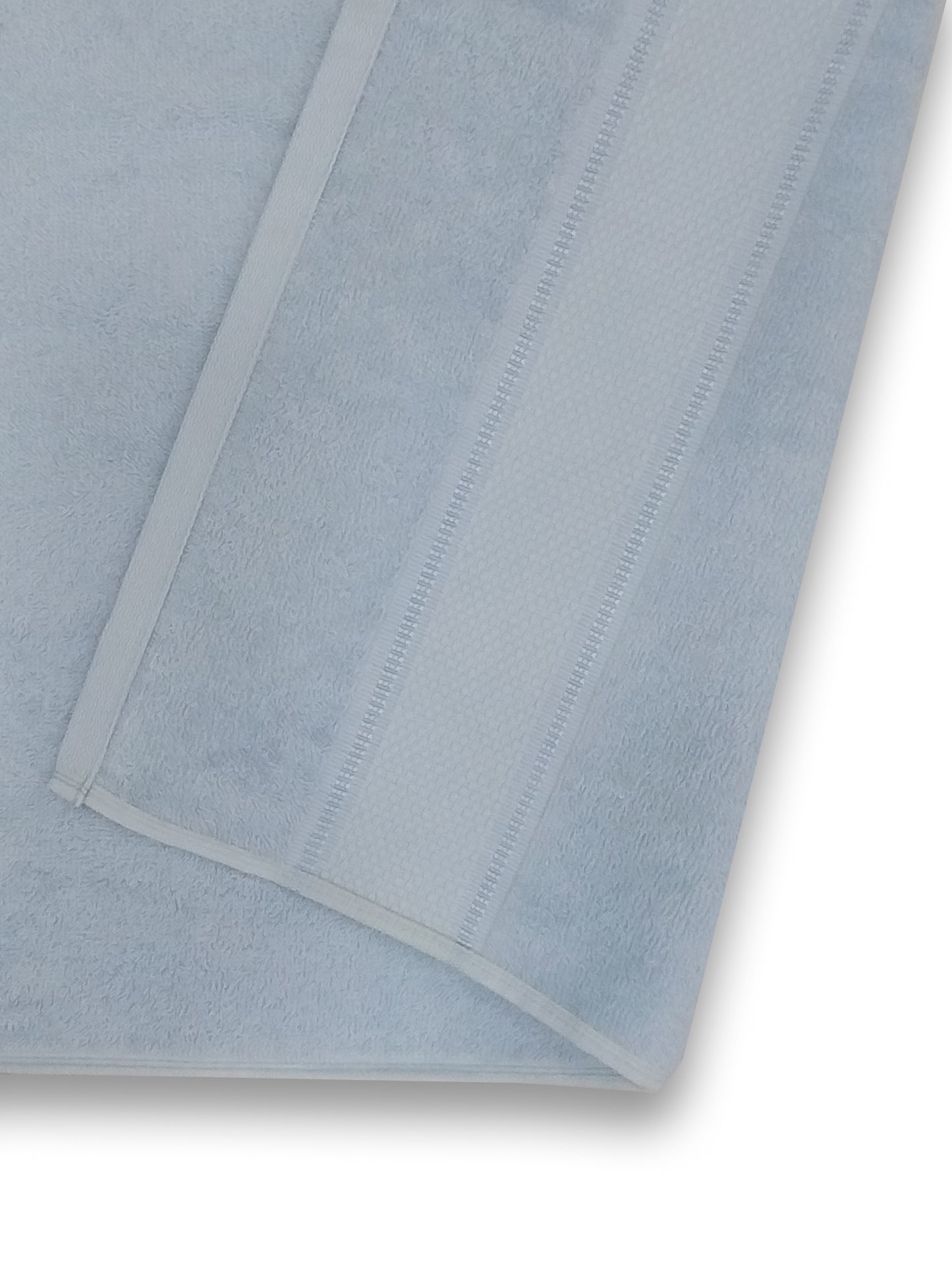 Soft Blue Cotton Bath Towel – Quick-Dry, Plush, and Gentle Touch