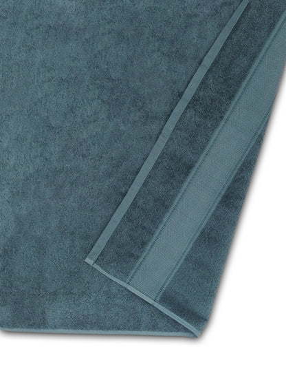 Soft Teal Cotton Bath Towel – Plush, Absorbent & Quick-Dry