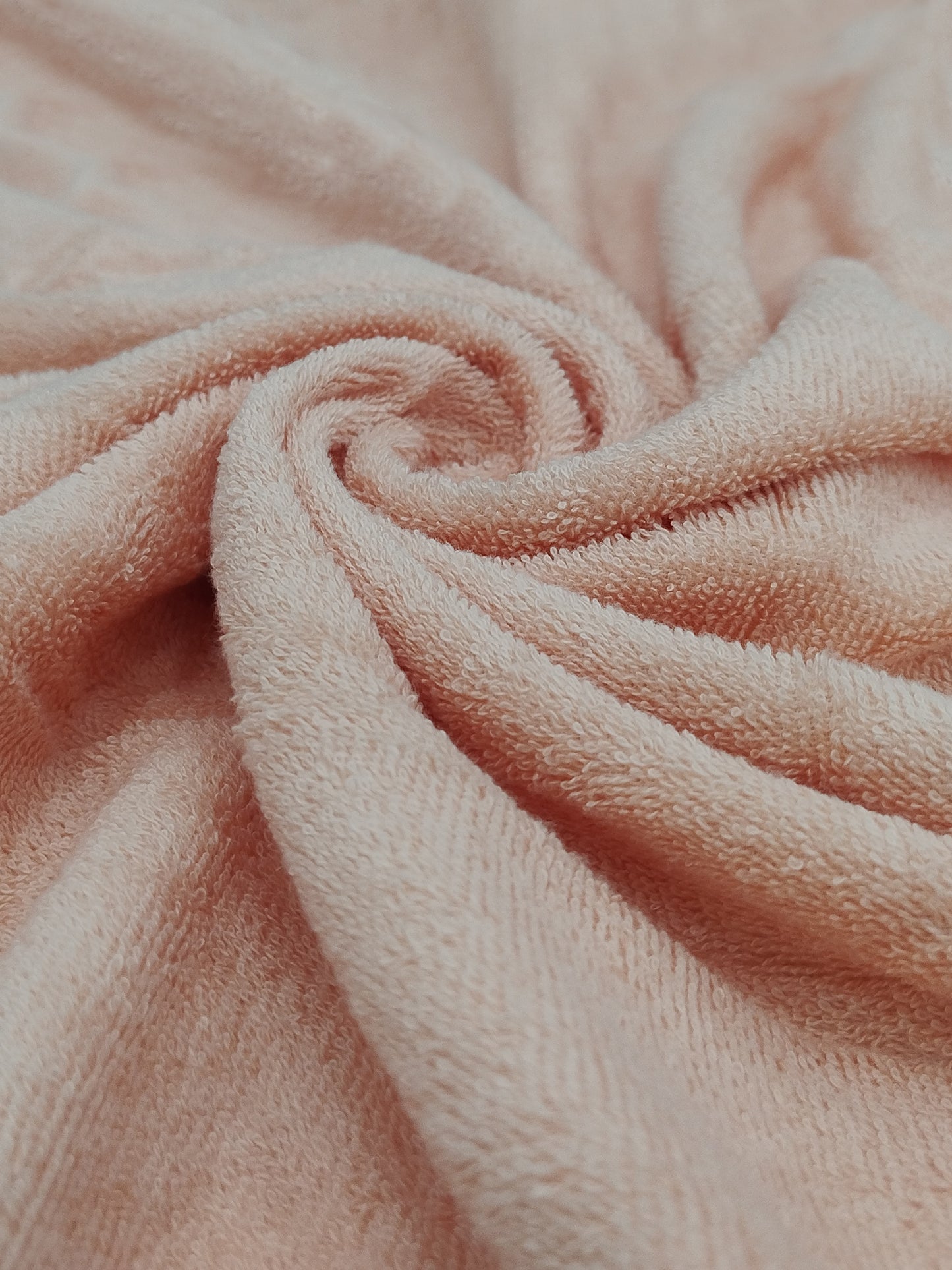 Soft Peach Cotton Bath Towel – Gentle, Plush & Quick-Dry