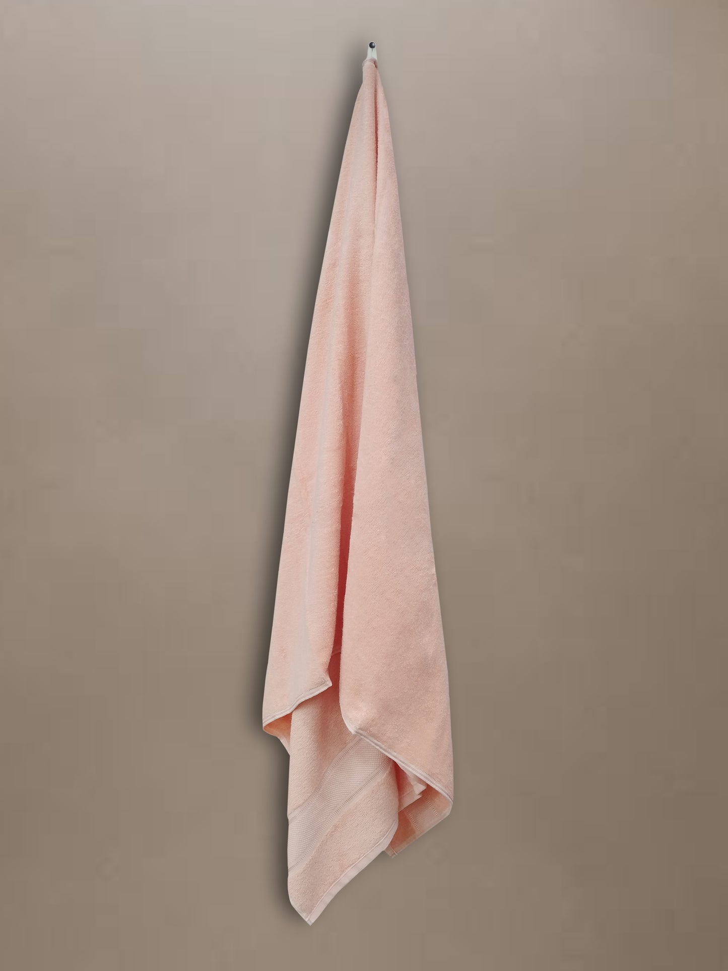 Soft Peach Cotton Bath Towel – Gentle, Plush & Quick-Dry