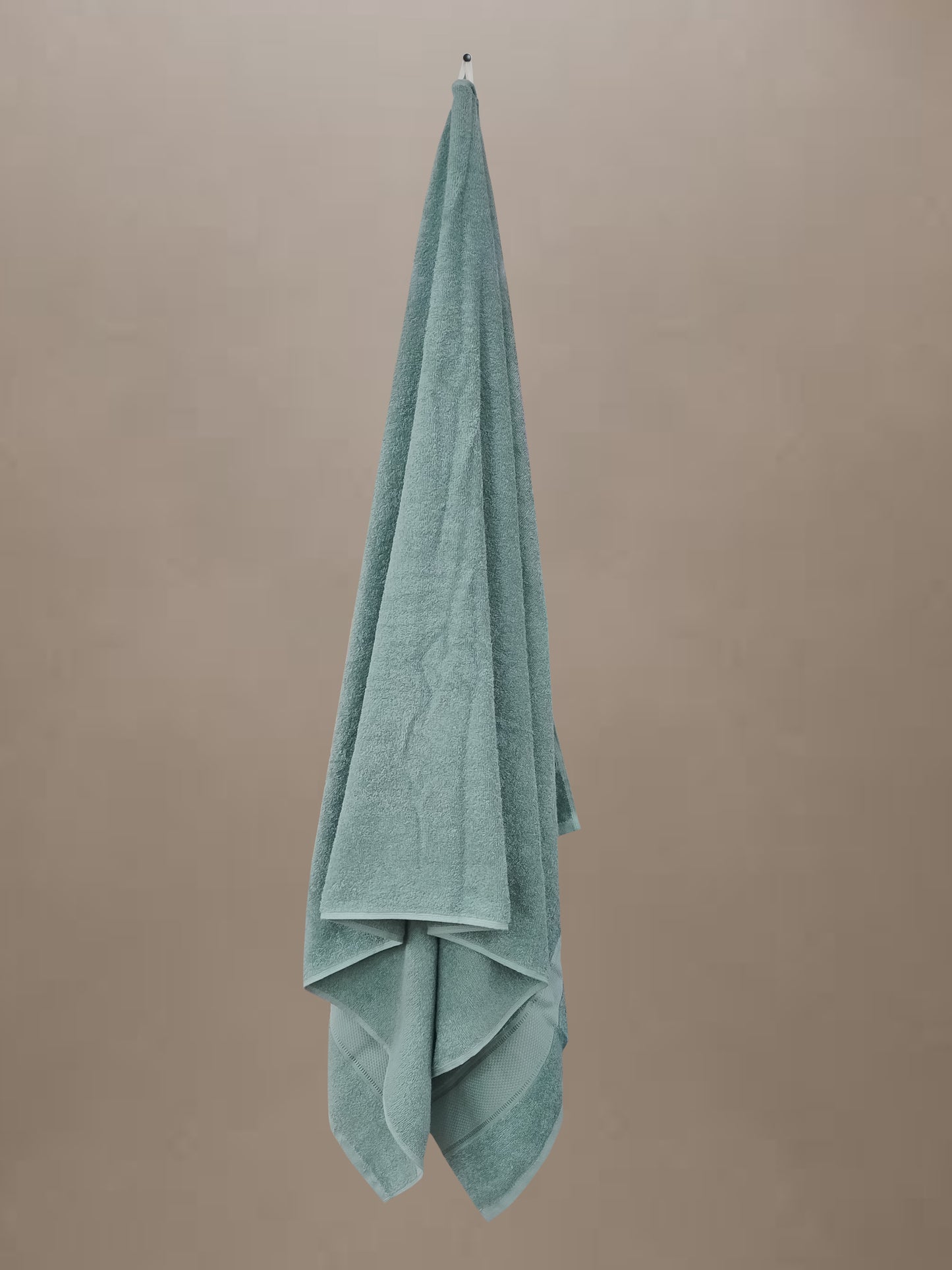 Sage Green Cotton Bath Towel – Soft, Plush, Quick-Dry Comfort