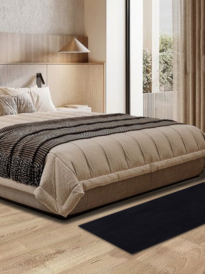 Solid Black Plush Runner – Modern Minimalist Bedside & Hallway Rug