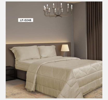 Premium Microfiber Comforter – Soft, Durable & Heat Insulated