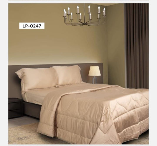 Premium Microfiber Comforter – Soft, Durable & Heat Insulated