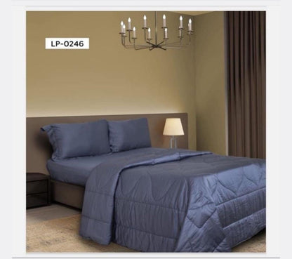 Premium Microfiber Comforter – Soft, Durable & Heat Insulated