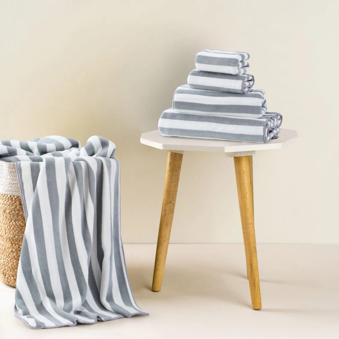 Stylla Zebra 4-Piece Striped Towel Set – Super Absorbent & Easy Dry