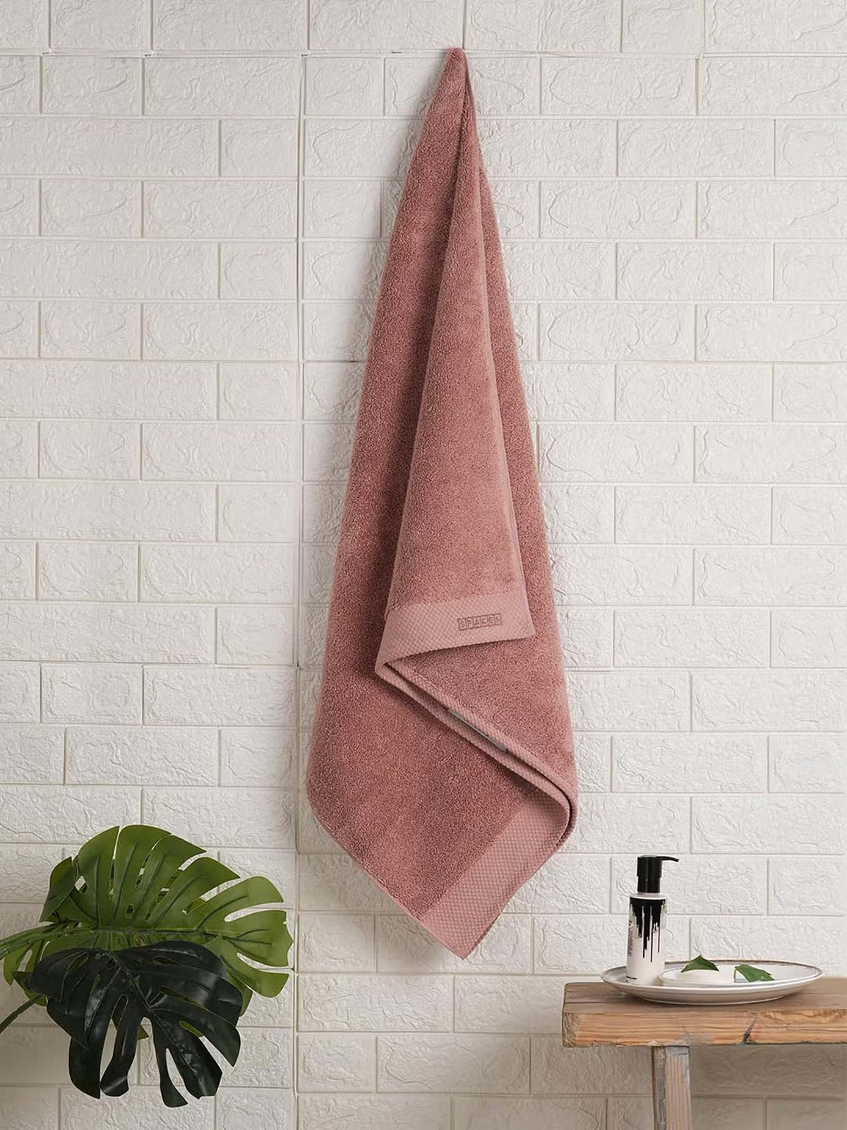 SPACES Luxury Eminence 100% Cotton Bath Towel (670 GSM | 75 cm x 150 cm) – Ultra-Soft & High Density